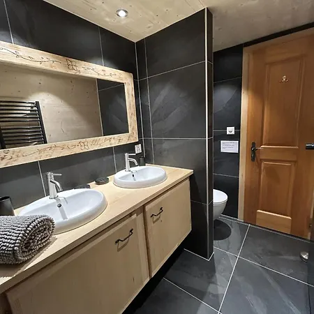 Le Pacheu בקתה לה קרוסט